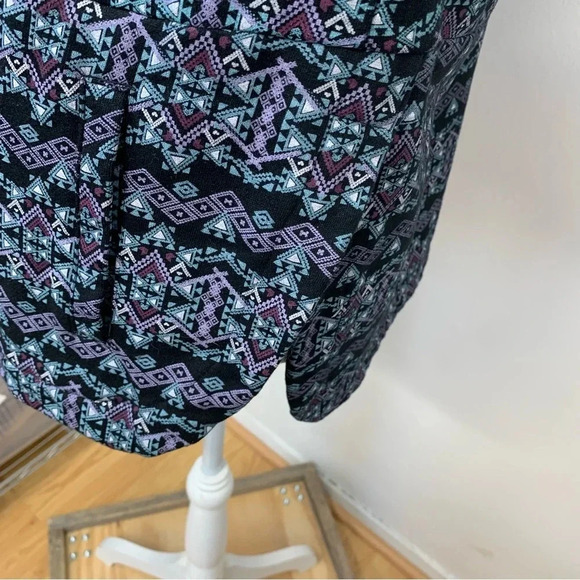 Womans Top Shirt Medium Mock Neck Tunic Purple Print Long Sleeve Pocket Comfy - Picture 5 of 11